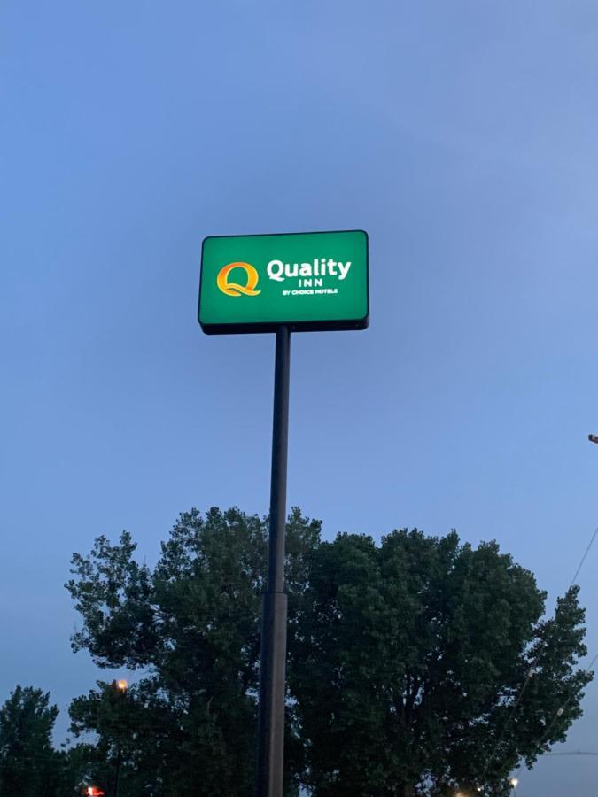 Quality Inn Owatonna Near Medical Center Exterior photo